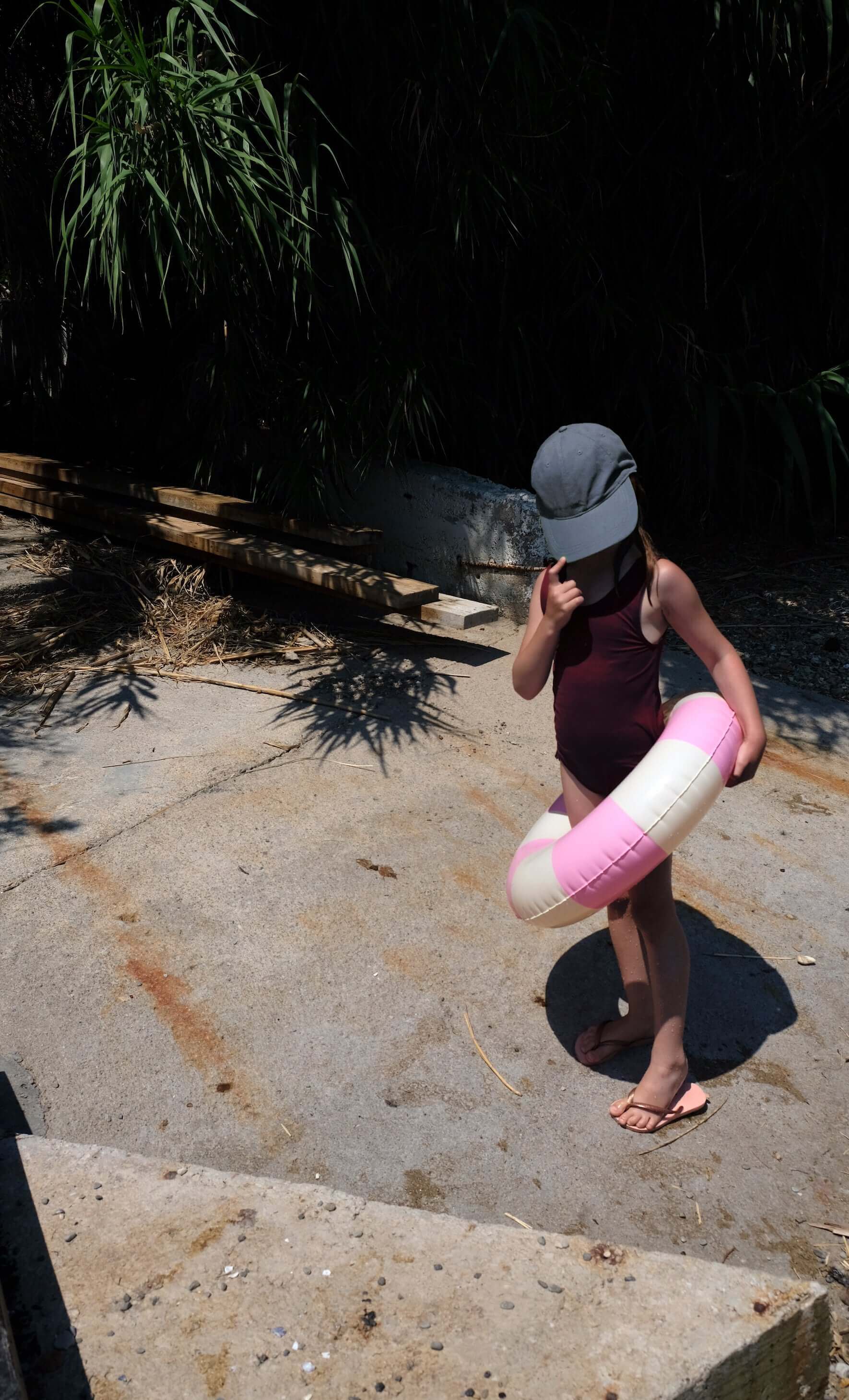 Medium ANNA Pool Floaties For Kids - Beach Floaties Swing Ring Buoy Inflatable Pool Floats For Kids - Beach Toys For Kids (3+ Years) - BUBBLEGUM